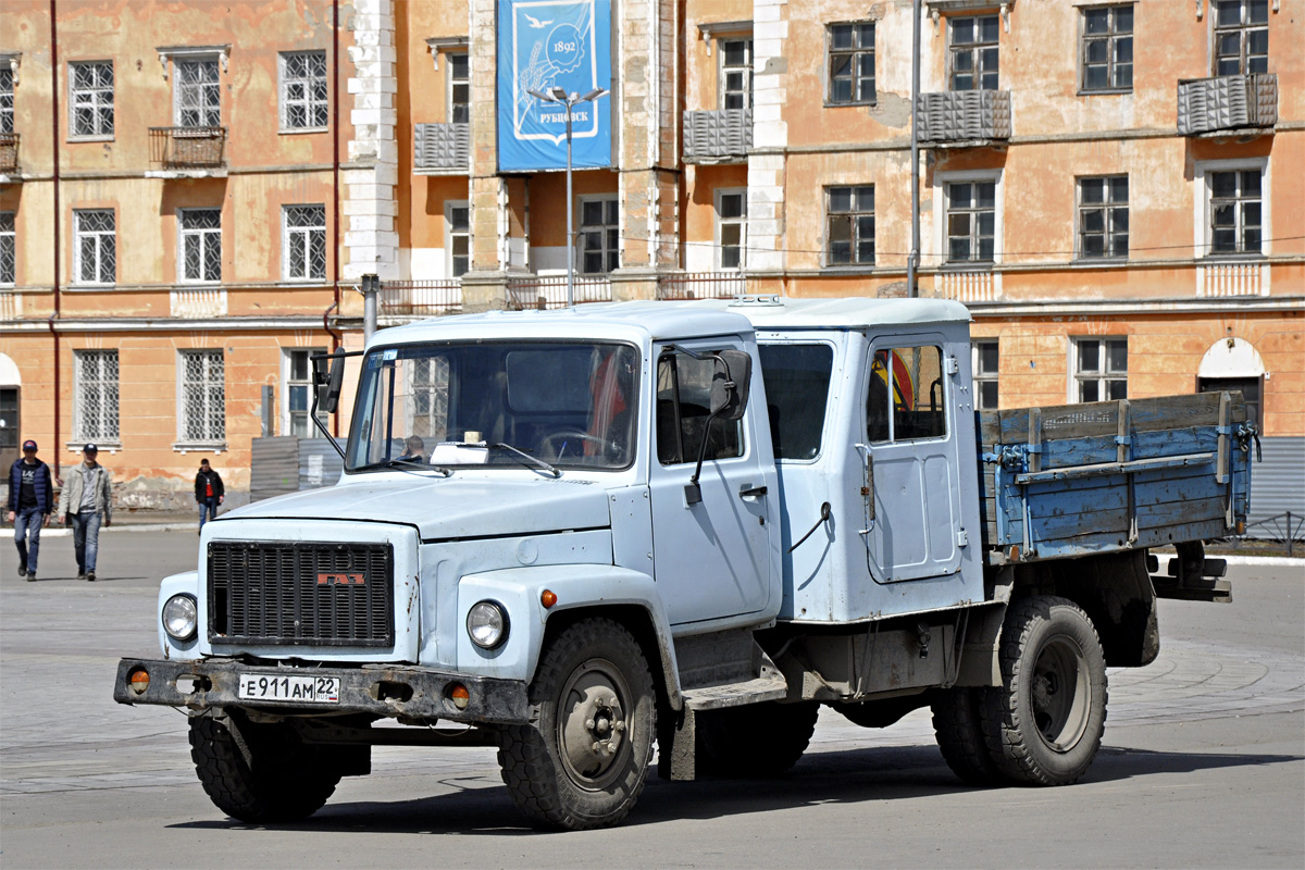 Алтайский край, № Е 911 АМ 22 — ГАЗ-3306