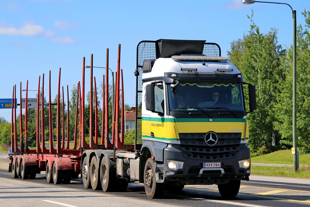 Финляндия, № VXV-784 — Mercedes-Benz Arocs (общ.м)