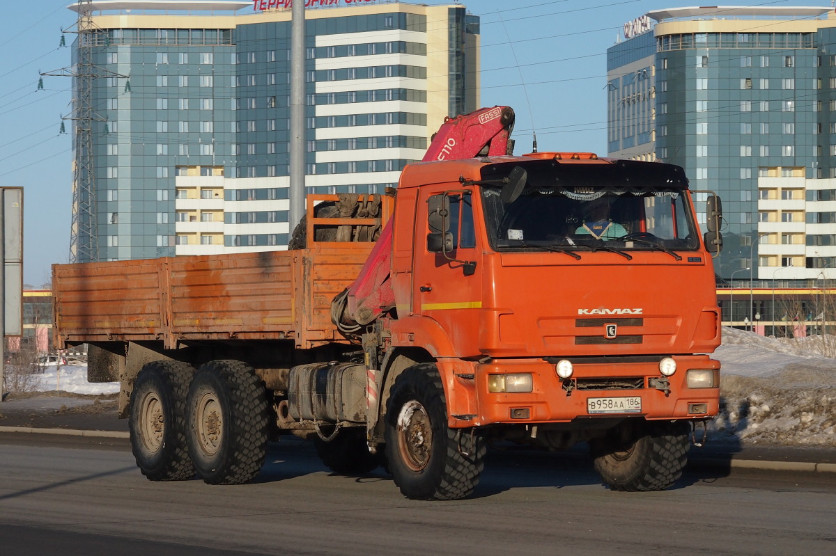 Ханты-Мансийский автоном.округ, № В 958 АА 186 — КамАЗ-43118 (общая модель)