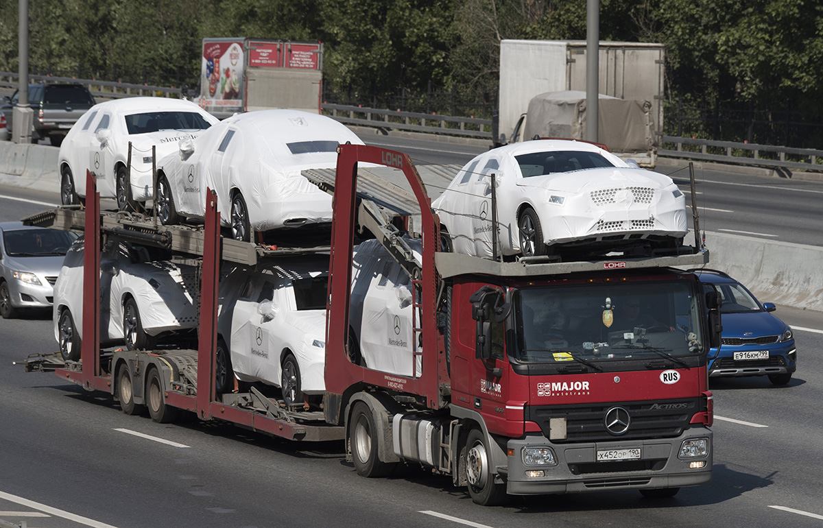 Московская область, № Х 452 ОР 190 — Mercedes-Benz Actros ('2003) 1836