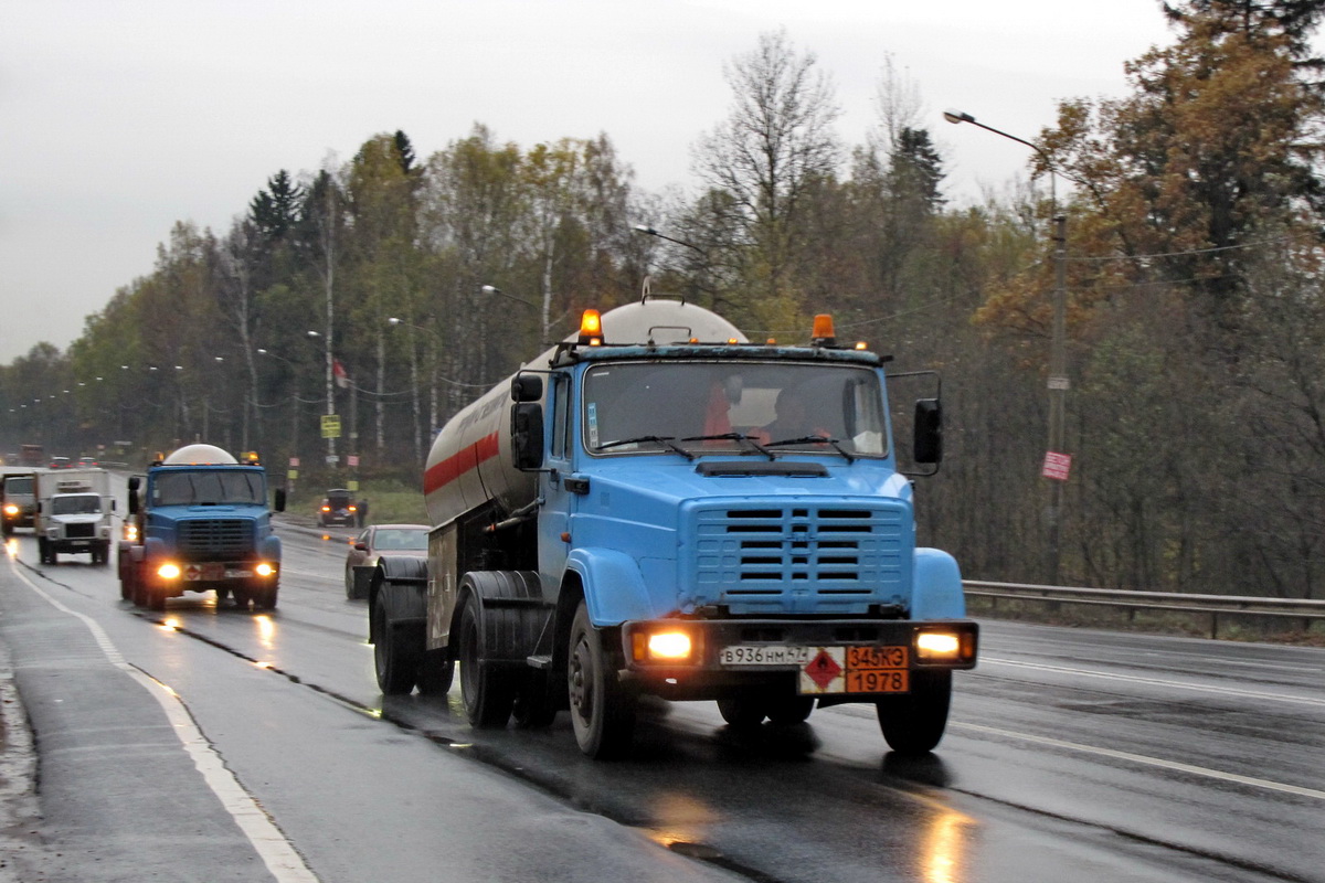 Ленинградская область, № В 936 НМ 47 — ЗИЛ-4421