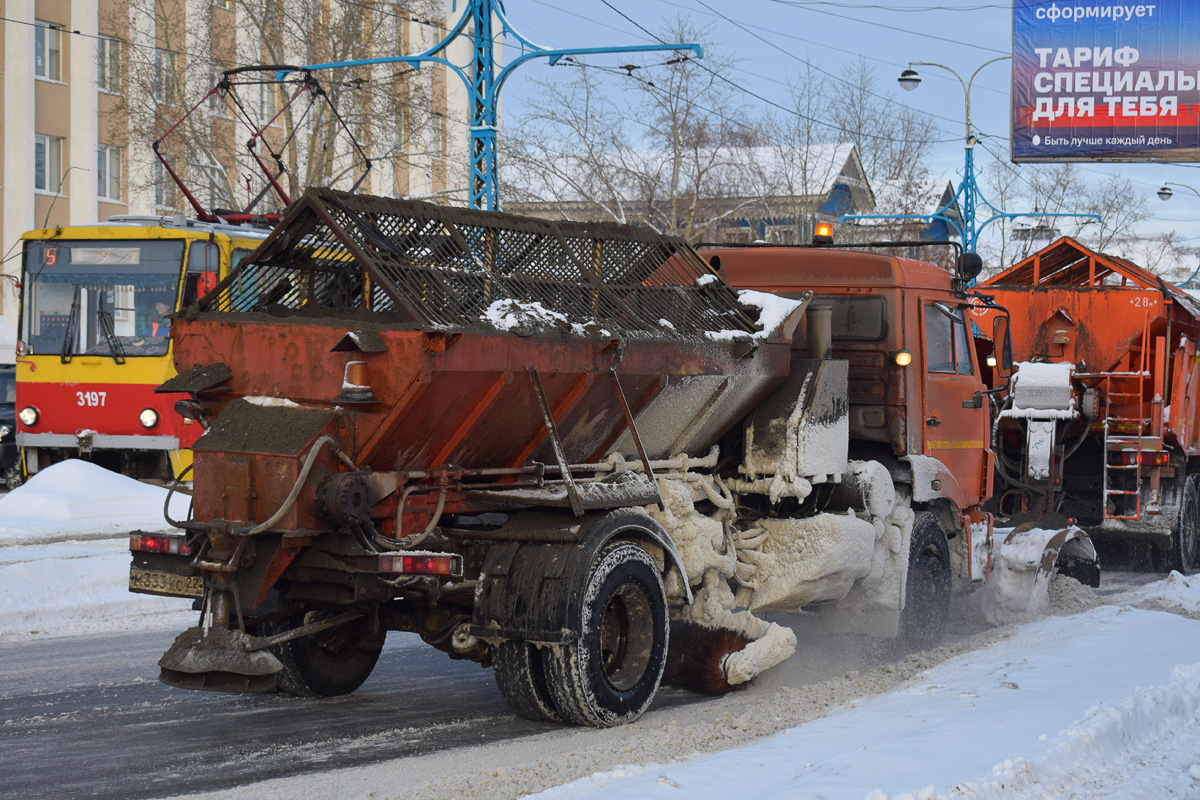 Алтайский край, № М 333 УС 22 — КамАЗ-43253-H3