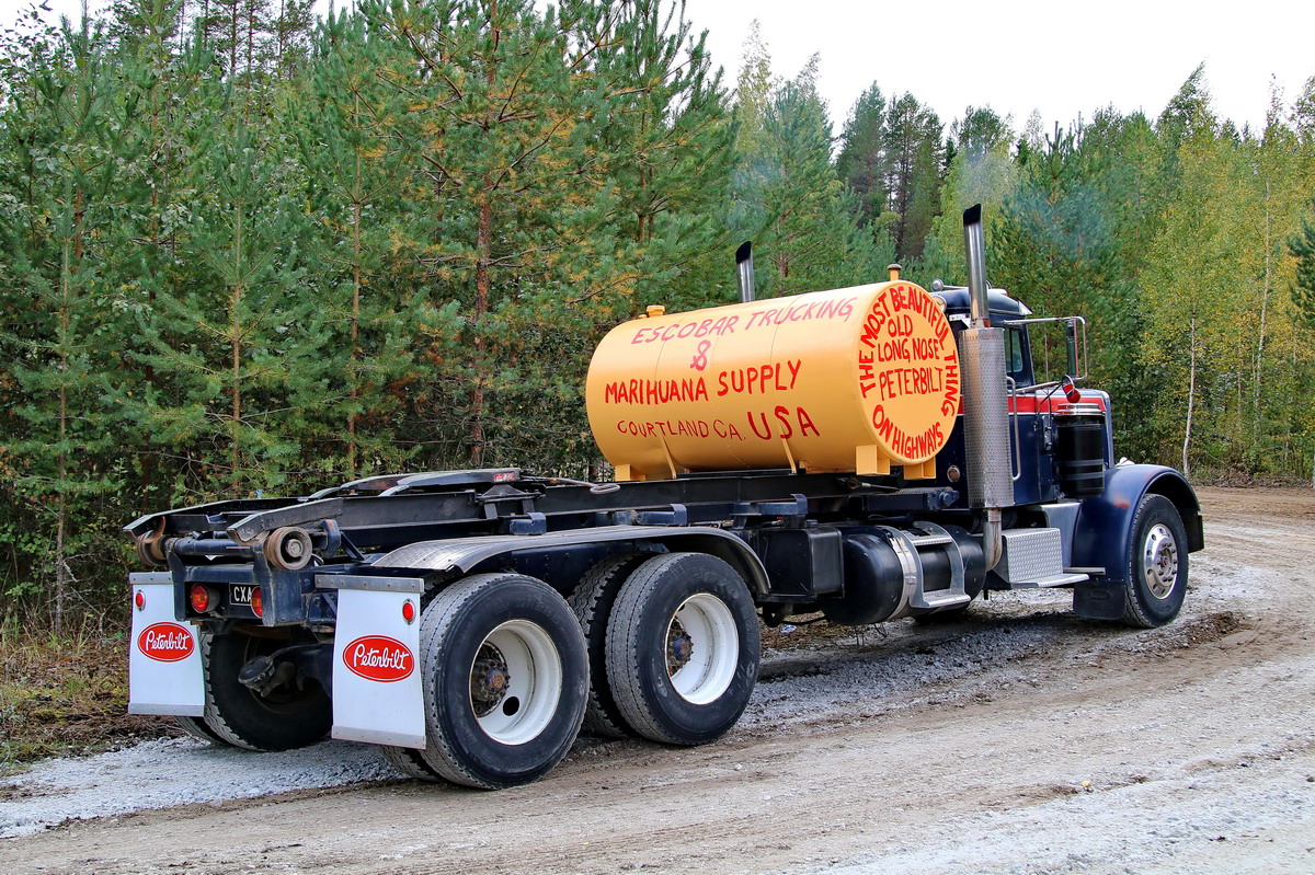 Финляндия, № CXA-1 — Peterbilt 351