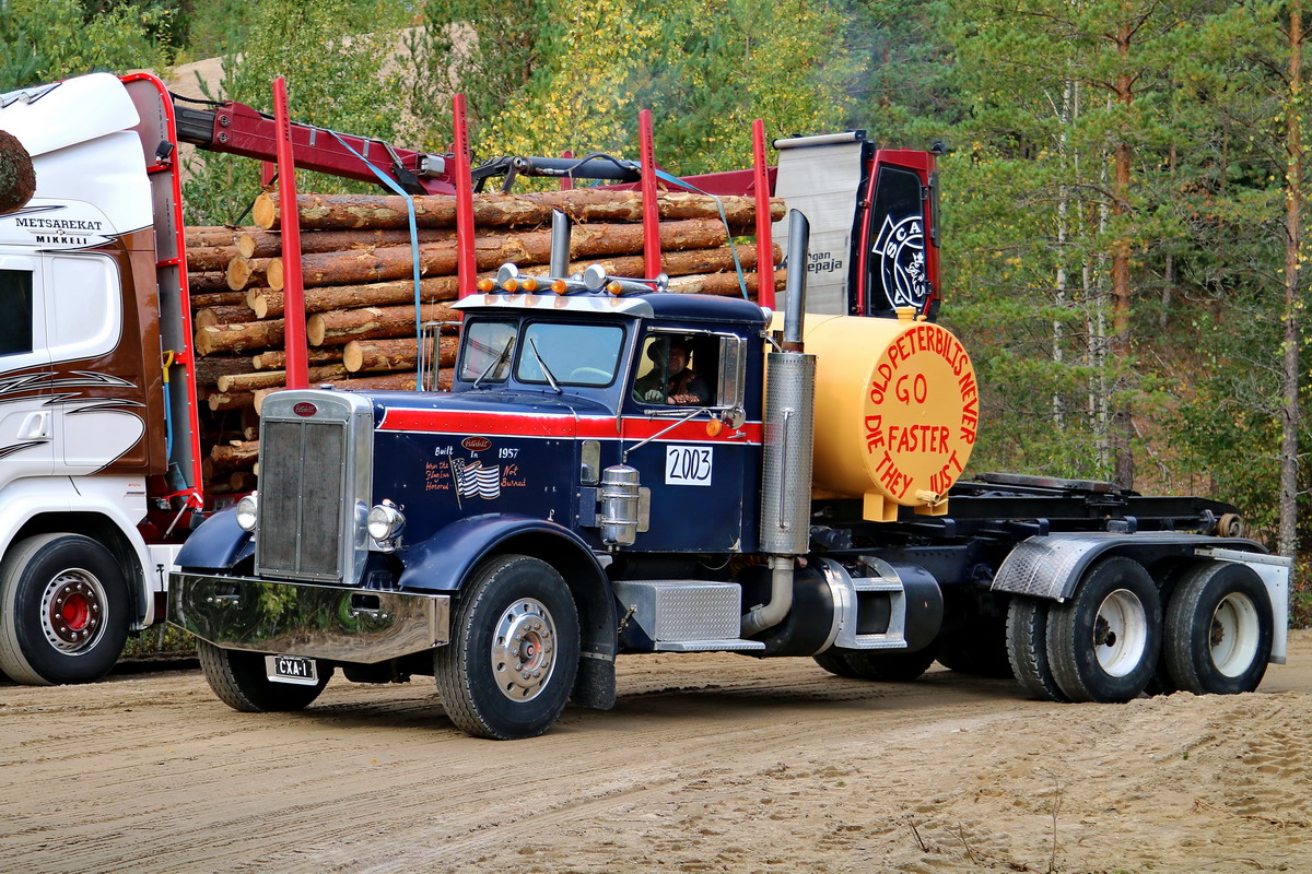 Финляндия, № CXA-1 — Peterbilt 351