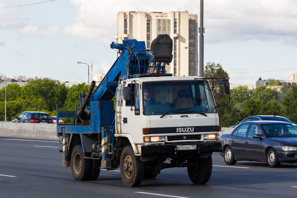 Москва, № М 154 АК 197 — Isuzu Forward (общая модель)