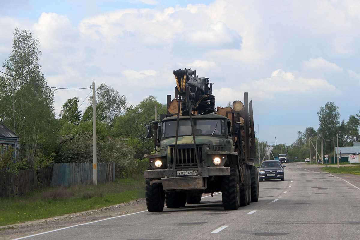 Рязанская область, № У 825 АХ 62 — Урал-4320 (общая модель)