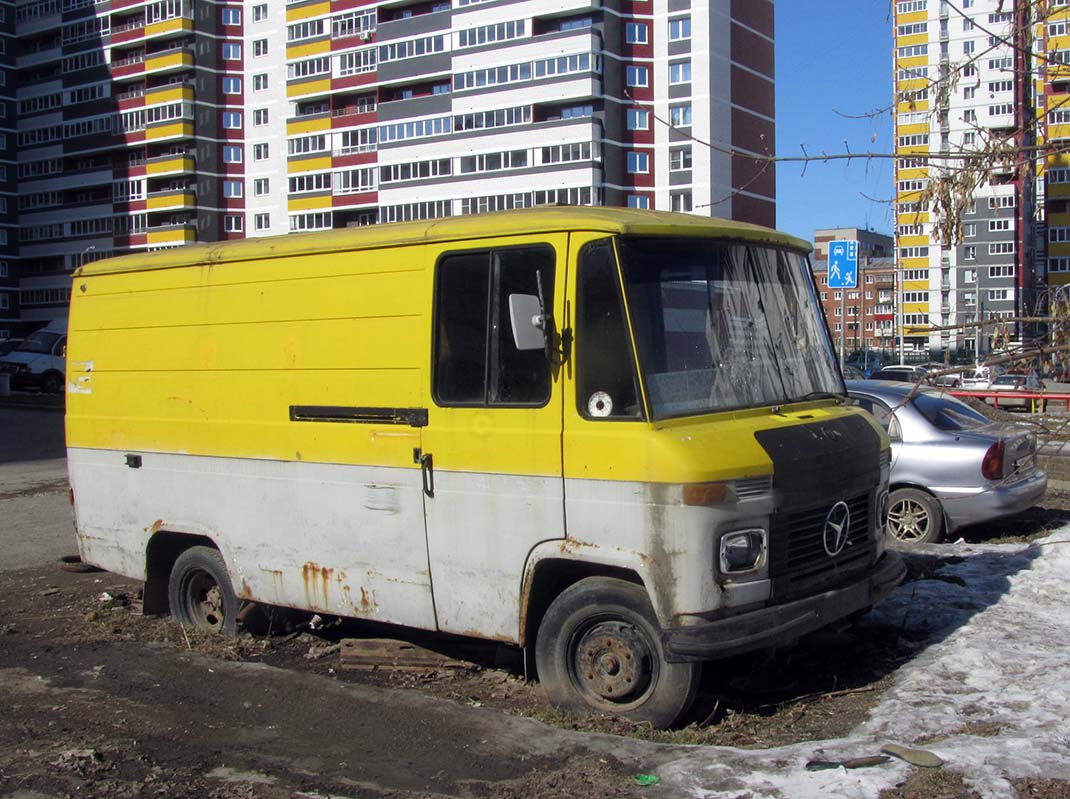 Удмуртия, № Н 550 УЕ 18 — Mercedes-Benz T2 ('1967)