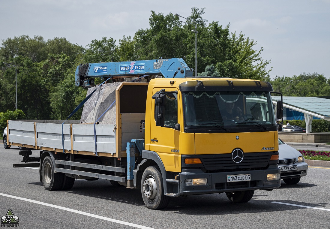 Алматинская область, № 143 CZB 05 — Mercedes-Benz Atego 1323