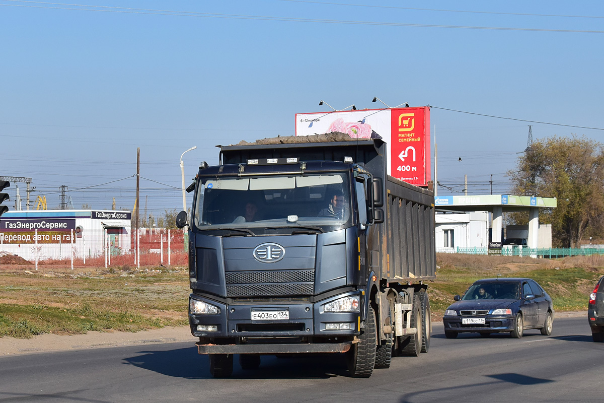 Волгоградская область, № Е 403 ЕО 134 — FAW J6 CA3310