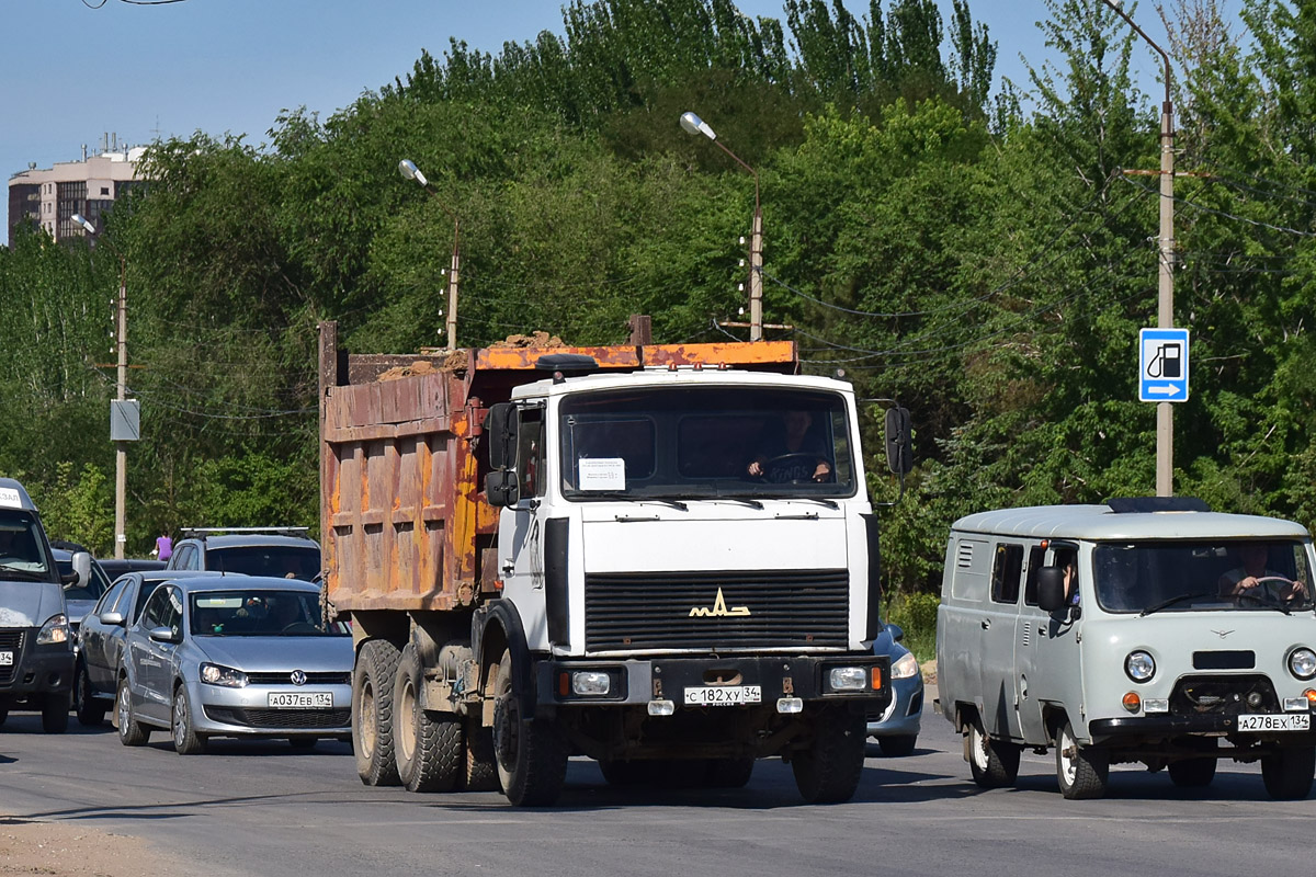 Волгоградская область, № С 182 ХУ 34 — МАЗ-551605