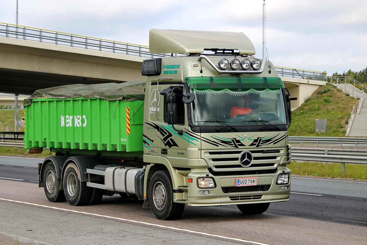 Финляндия, № UOZ-758 — Mercedes-Benz Actros ('2003) 2546