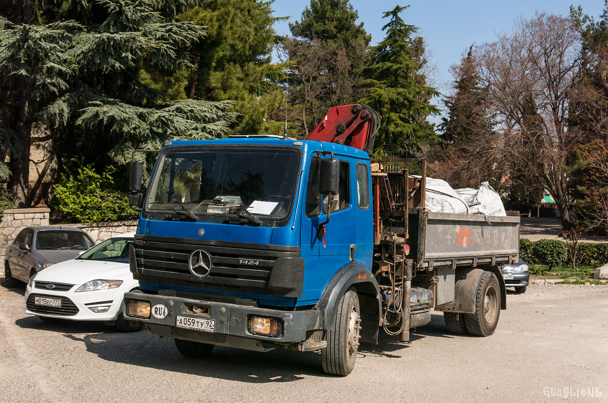 Севастополь, № А 059 ТУ 92 — Mercedes-Benz SK (общ. мод.)