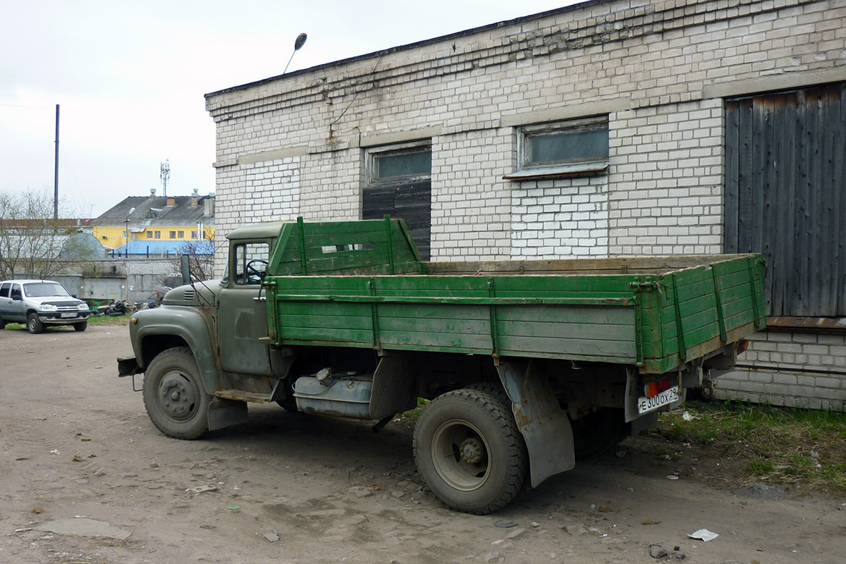 Архангельская область, № Е 300 ОХ 29 — ЗИЛ-130