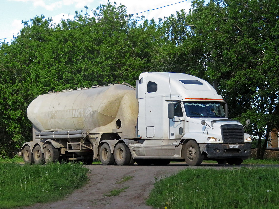 Пермский край, № Е 055 ТУ 159 — Freightliner Century Class