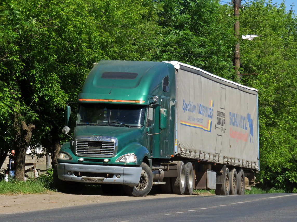 Челябинская область, № В 988 РО 174 — Freightliner Columbia