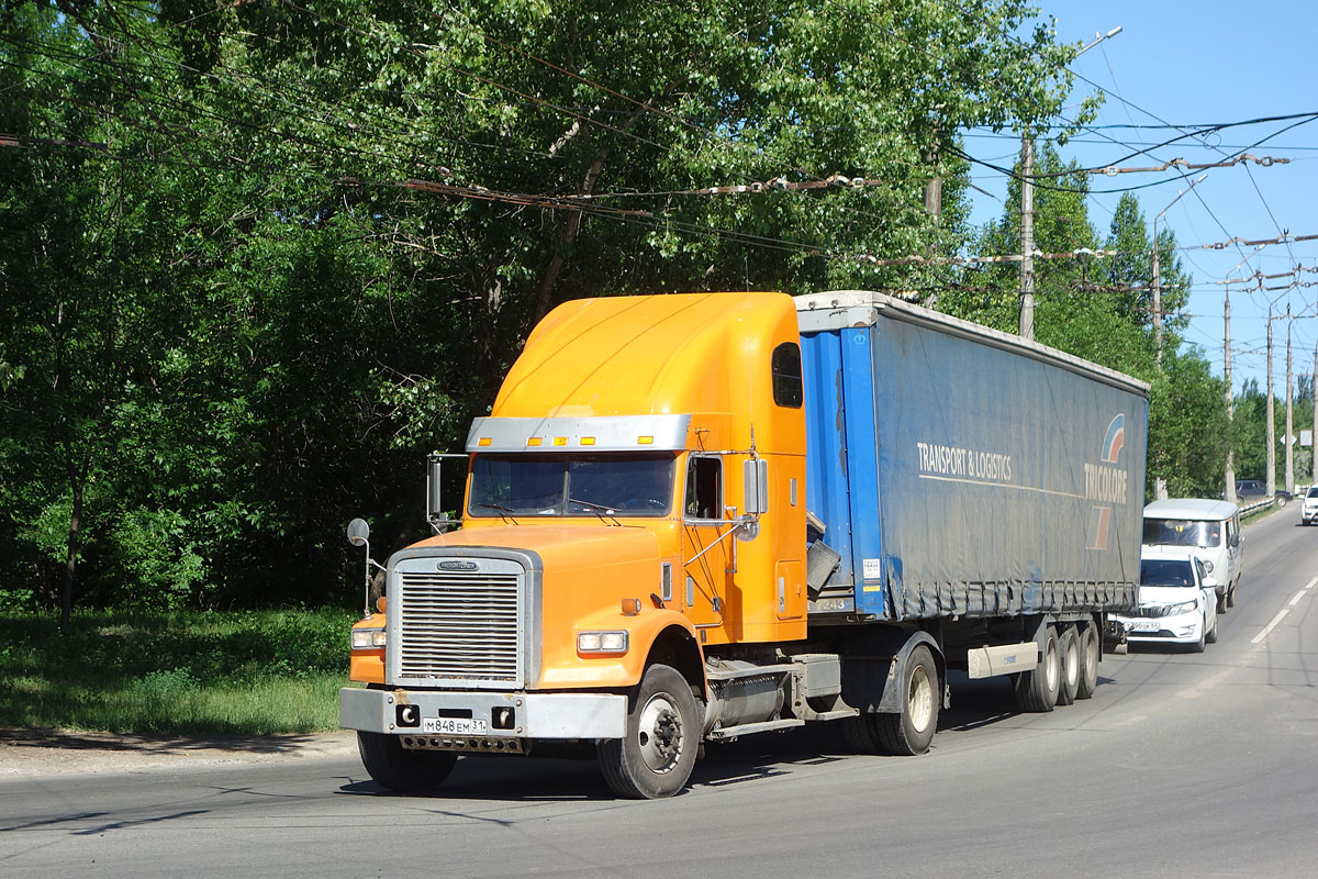 Волгоградская область, № М 848 ЕМ 31 — Freightliner FLD 120 SD