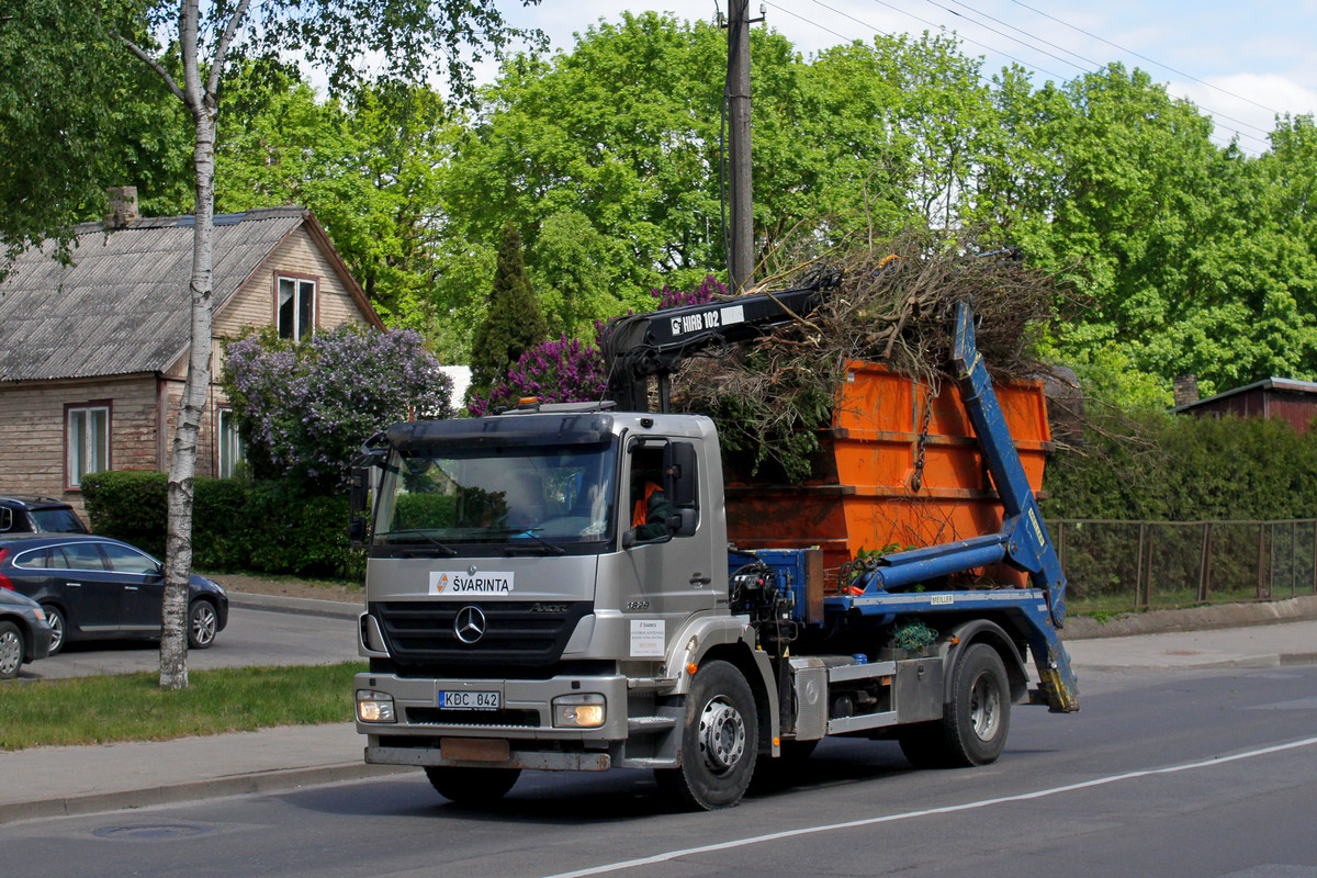 Литва, № KDC 042 — Mercedes-Benz Axor (общ.м)