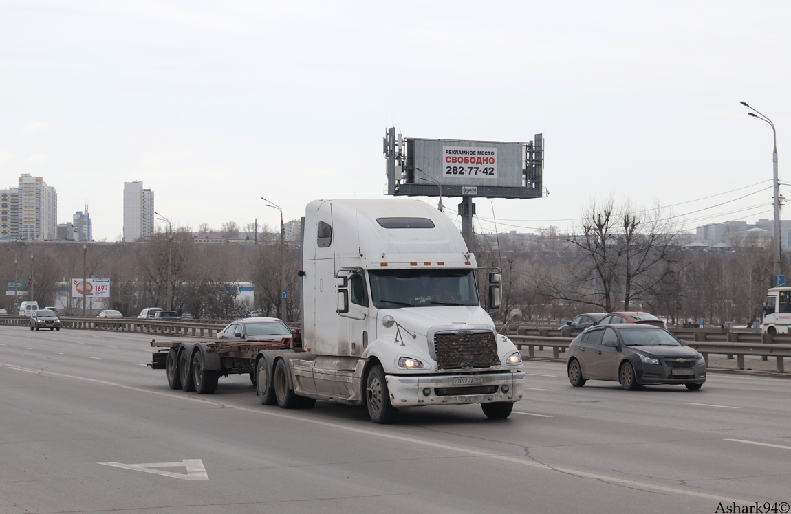 Красноярский край, № С 867 НА 124 — Freightliner Columbia