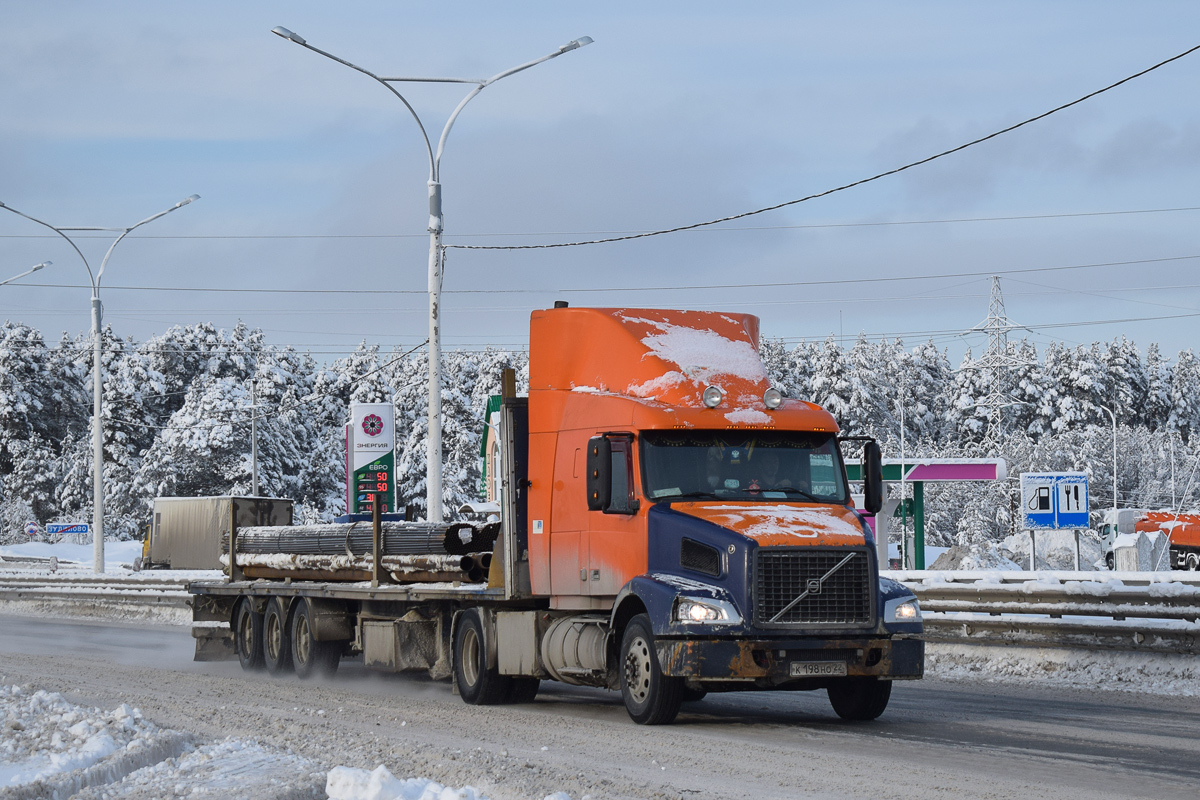 Алтайский край, № К 198 НО 22 — Volvo VNM430