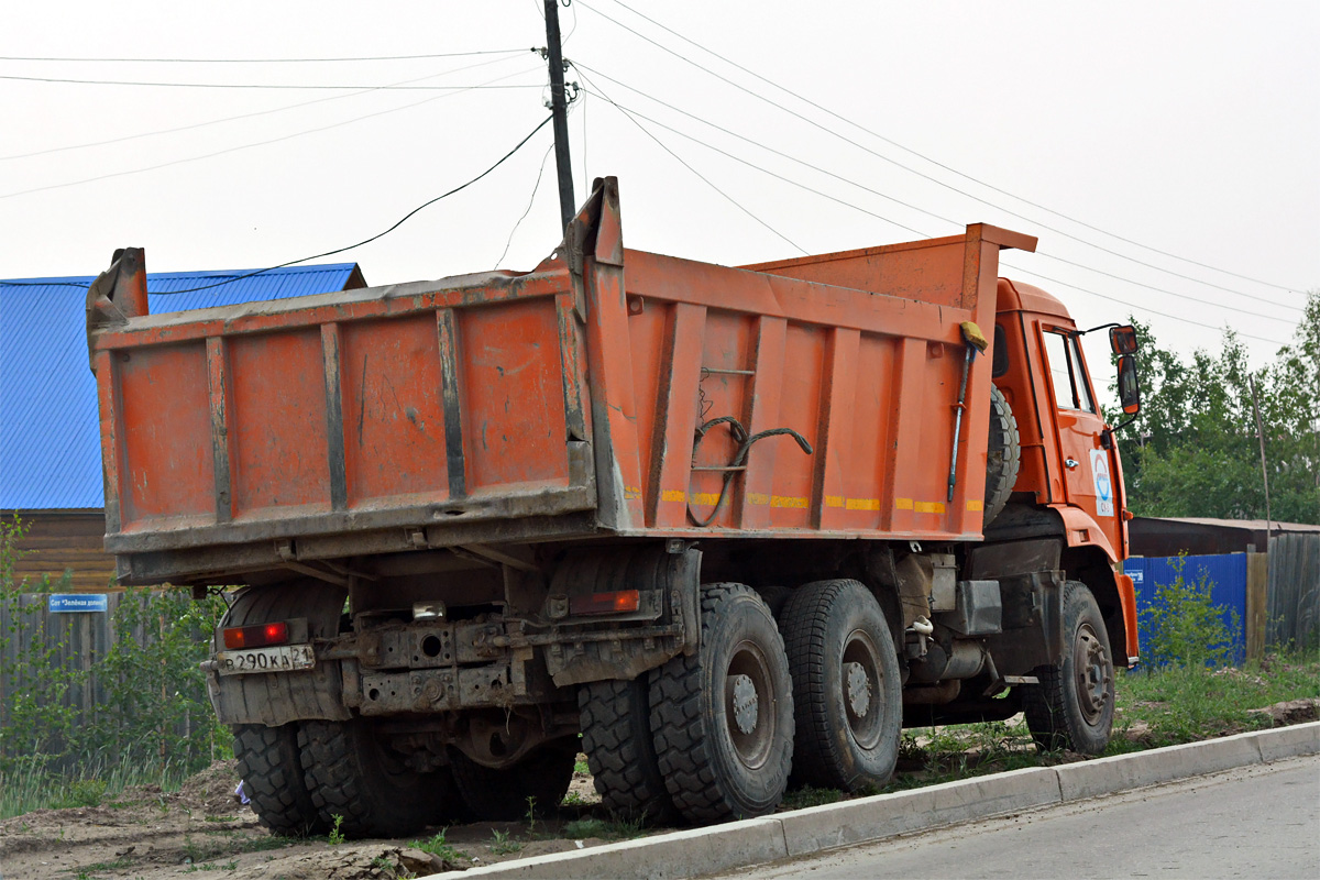 Чувашия, № В 290 КА 21 — КамАЗ-6520-06 [65200F]