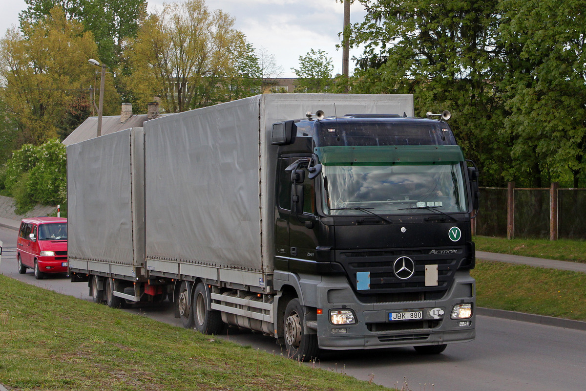 Литва, № JBK 880 — Mercedes-Benz Actros ('2003) 2541