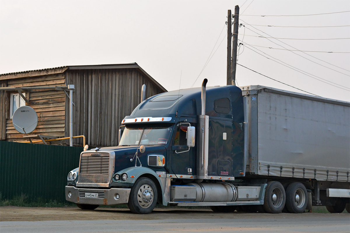 Хабаровский край, № О 445 МК 27 — Freightliner Coronado