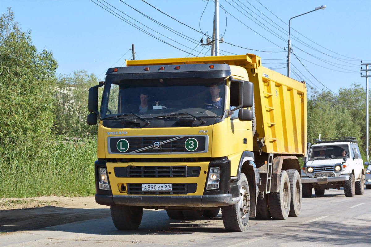 Чувашия, № А 890 УВ 21 — Volvo ('2002) FM12.440