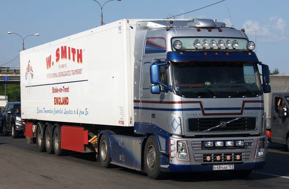 Краснодарский край, № К 484 АВ 123 — Volvo ('2002) FH12.440