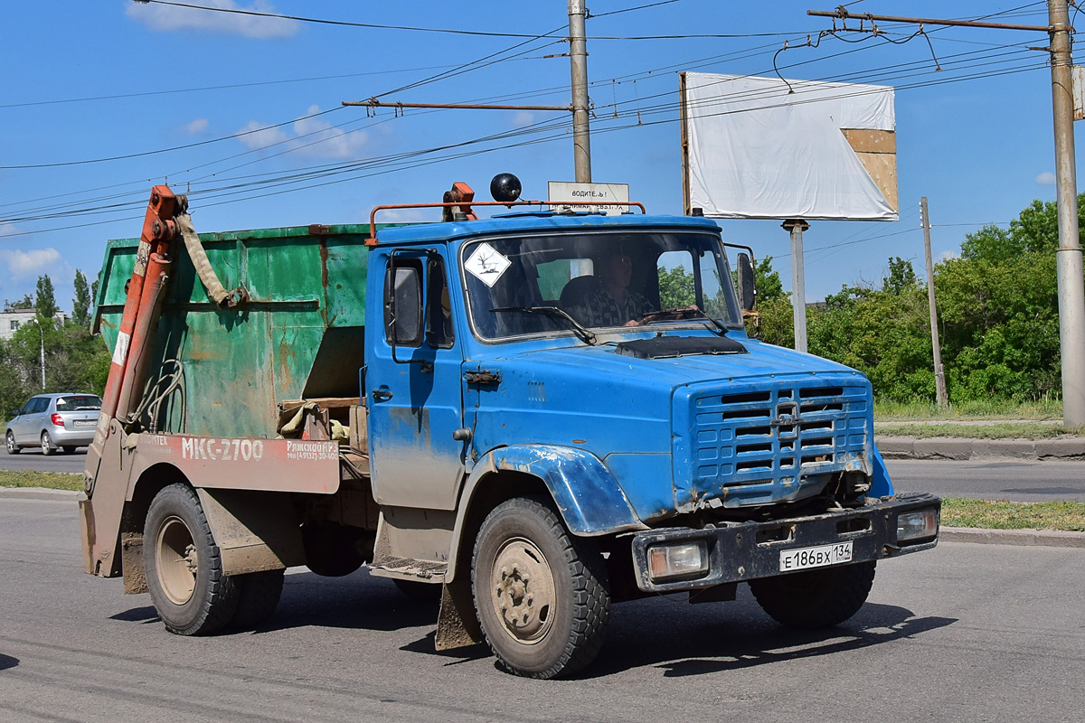 Волгоградская область, № Е 186 ВХ 134 — ЗИЛ-494560