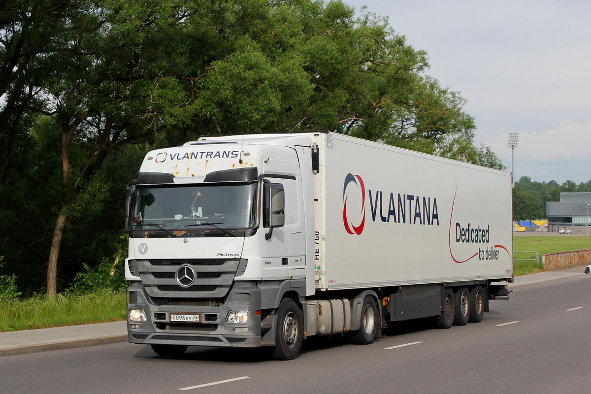 Калининградская область, № Р 096 КУ 39 — Mercedes-Benz Actros ('2009) 1844