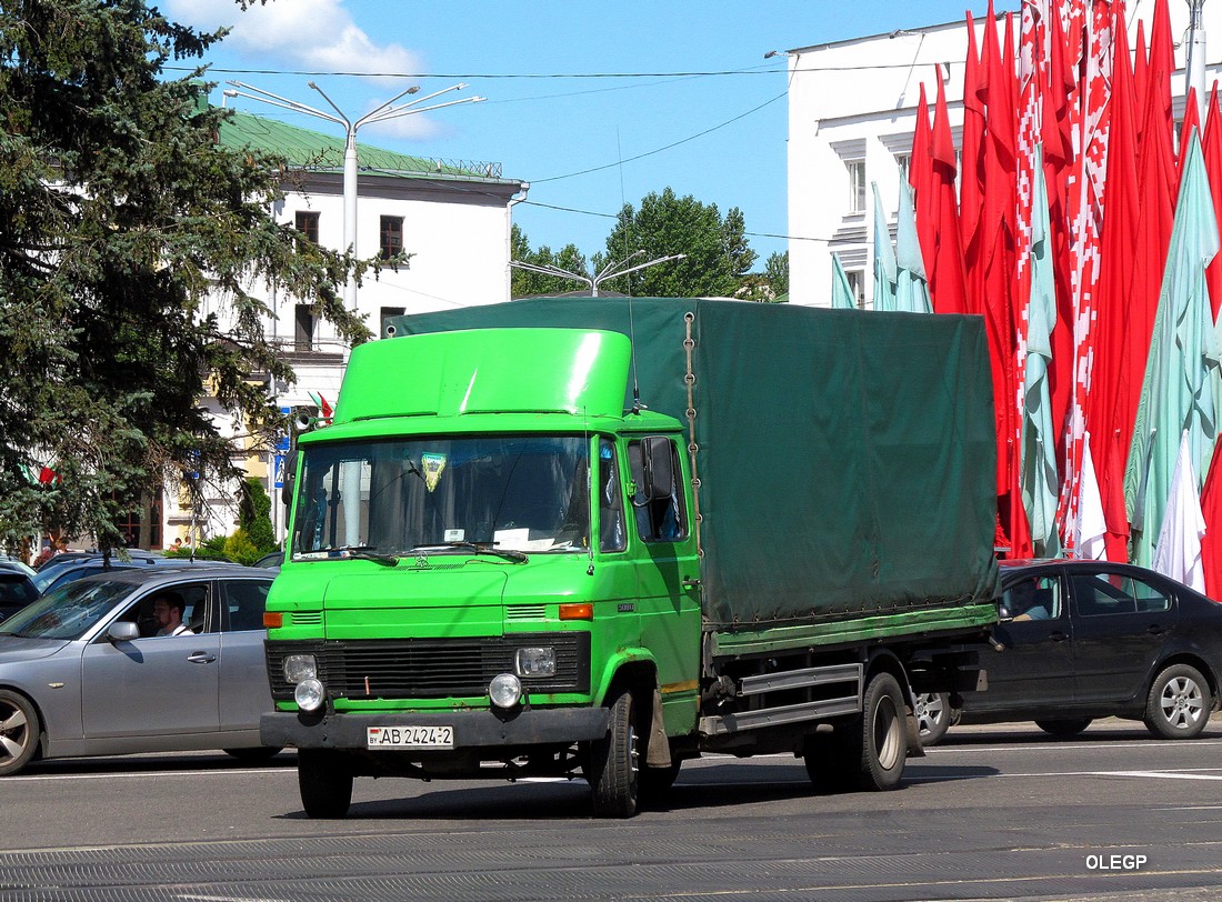 Витебская область, № АВ 2424-2 — Mercedes-Benz T2 ('1967)