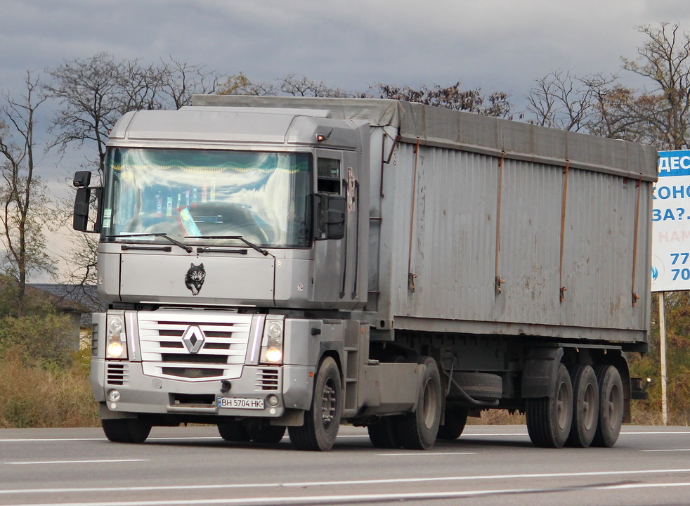 Одесская область, № ВН 5704 НК — Renault Magnum E-Tech ('2001)