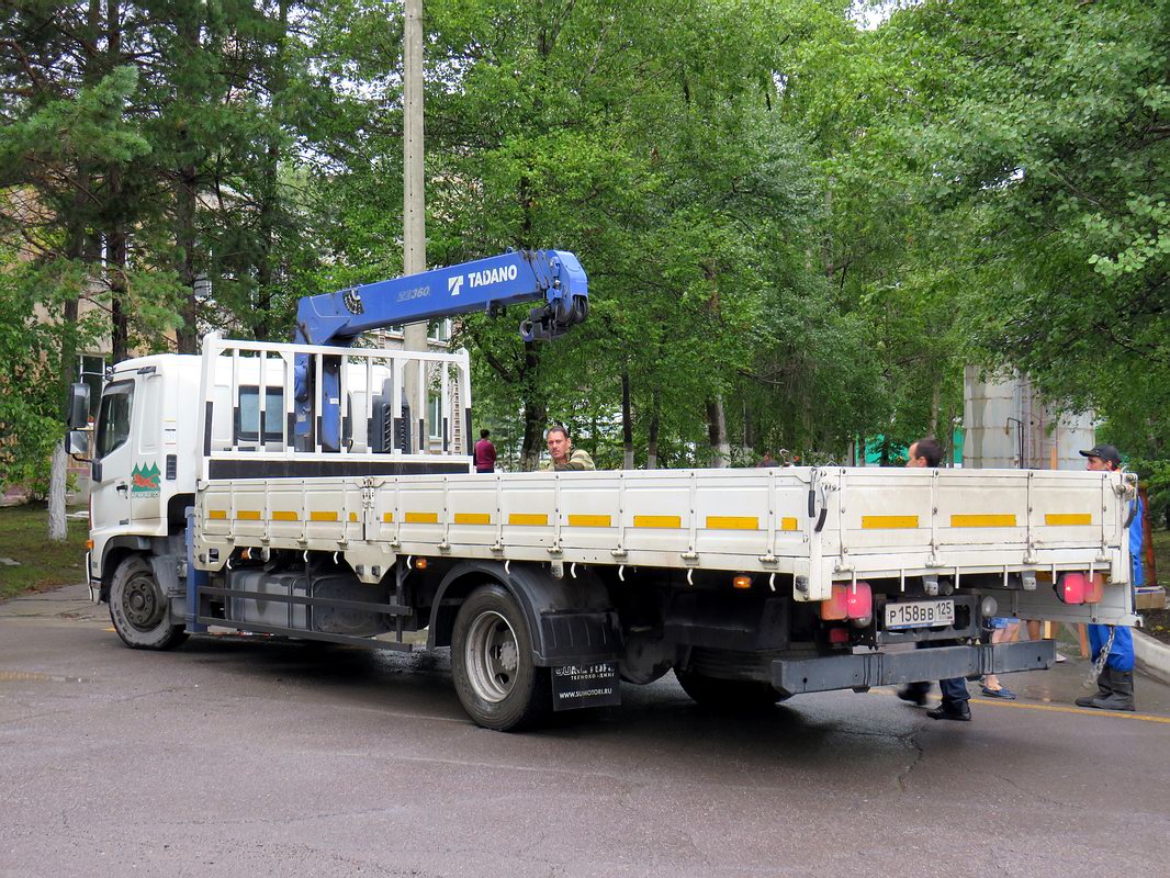 Приморский край, № Р 158 ВВ 125 — Hino 500