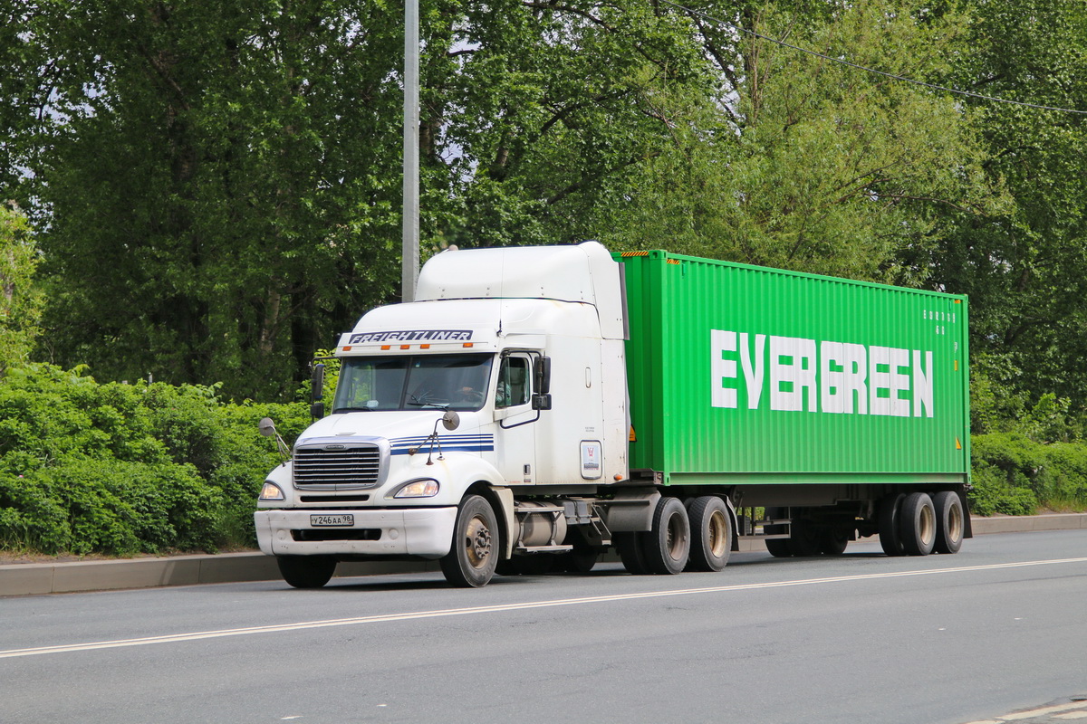 Санкт-Петербург, № У 246 АА 98 — Freightliner Columbia