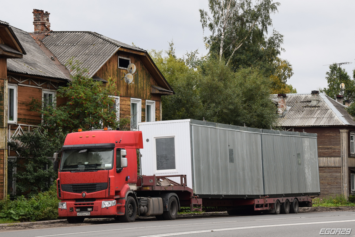 Санкт-Петербург, № В 592 НН 178 — Renault Premium ('2006) [X9P]