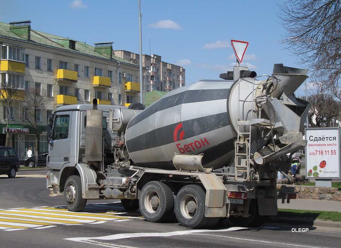 Витебская область, № 4 — Mercedes-Benz Actros ('2003) 3332