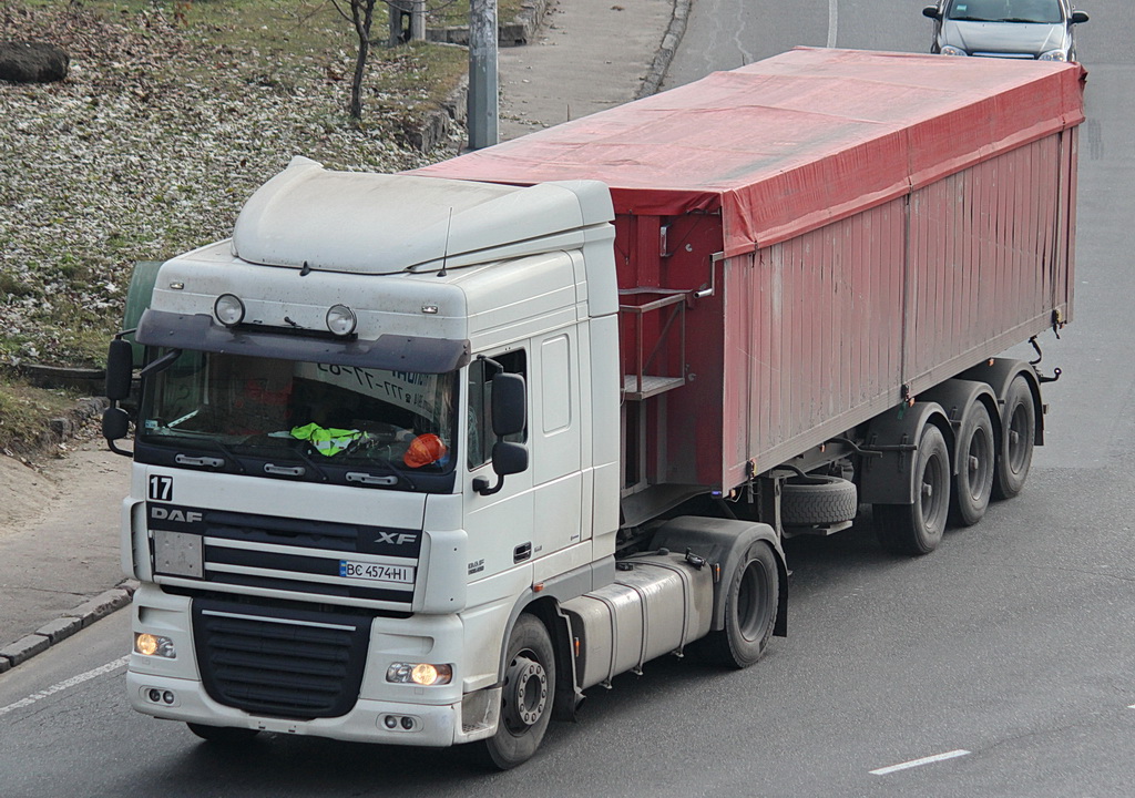 Львовская область, № 17 — DAF XF105 FT