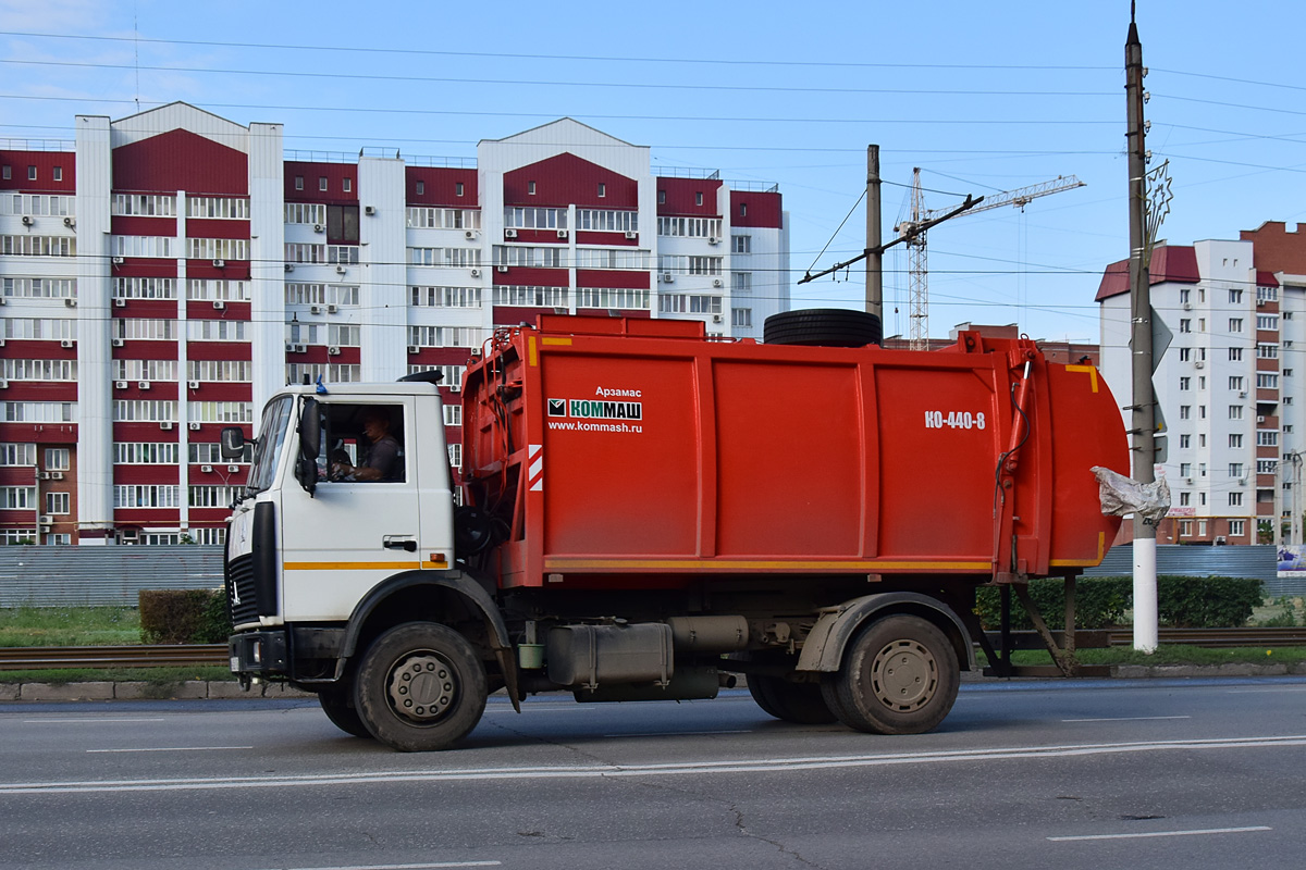 Волгоградская область, № Е 043 ВХ 134 — МАЗ-5337X2