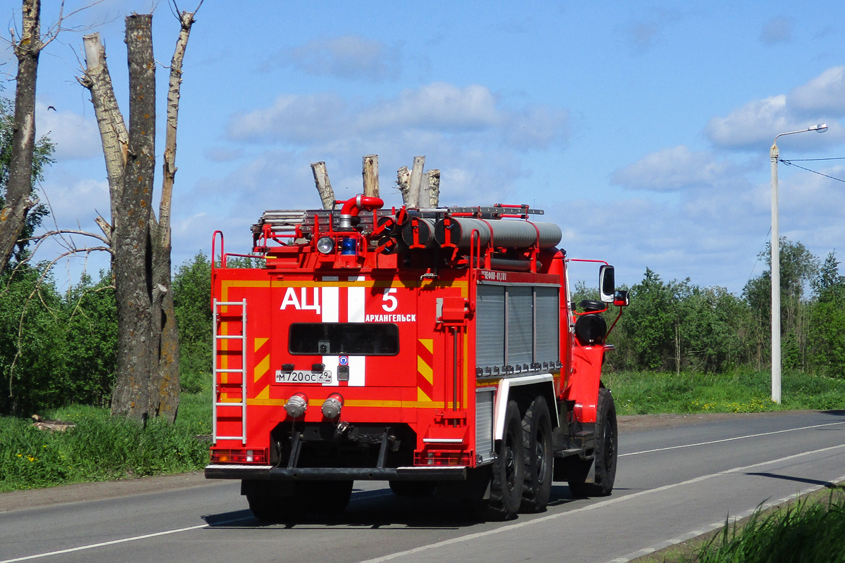 Архангельская область, № М 720 ОС 29 — Урал-5557-72