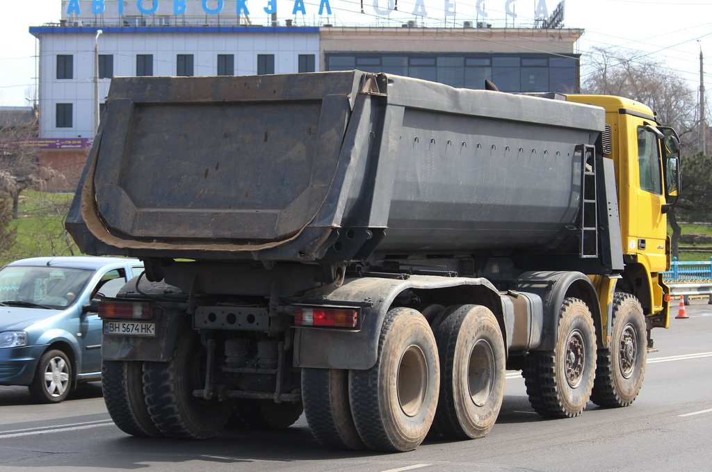 Одесская область, № ВН 5674 НК — Mercedes-Benz Actros ('2003) 4144