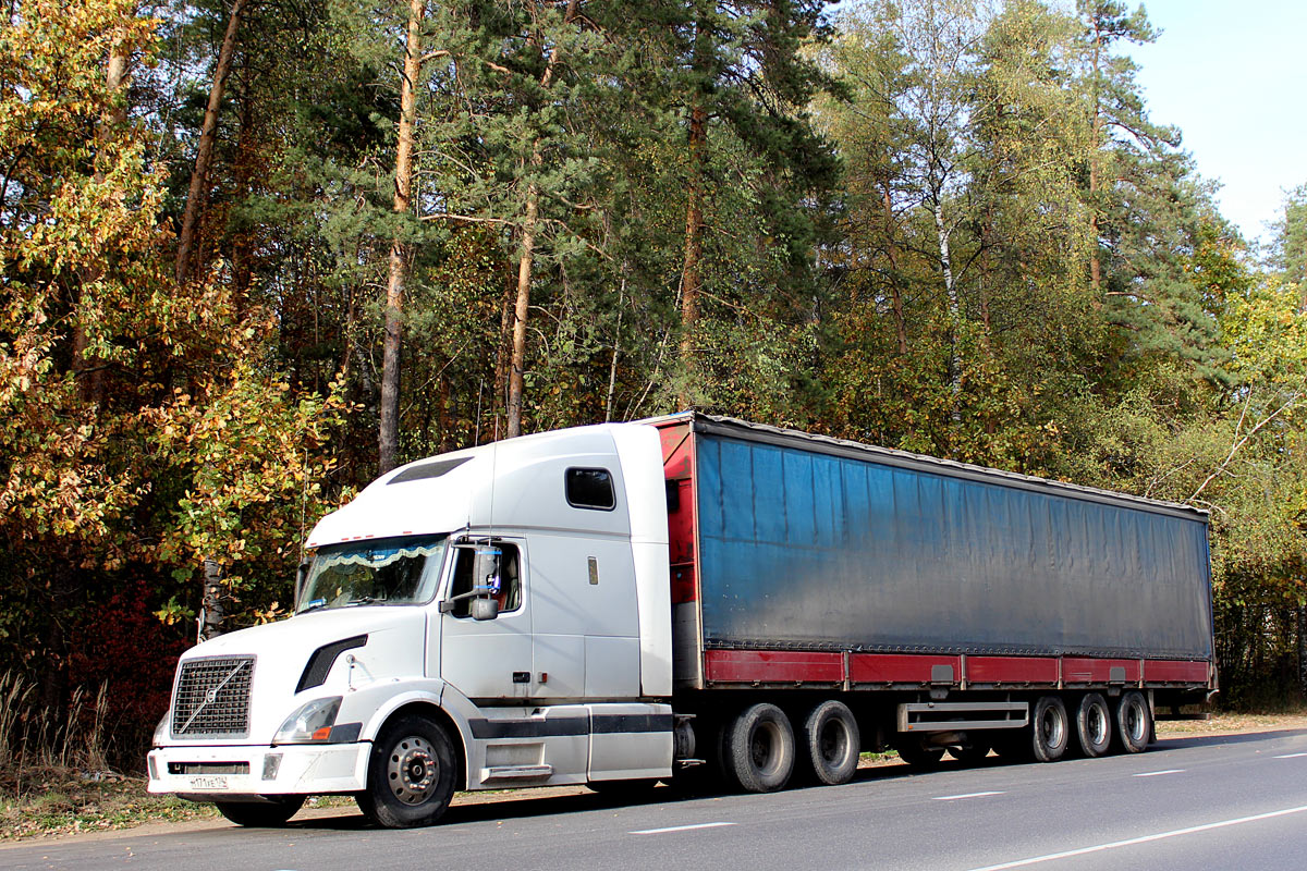 Нижегородская область, № М 171 ХЕ 174 — Volvo VNL670