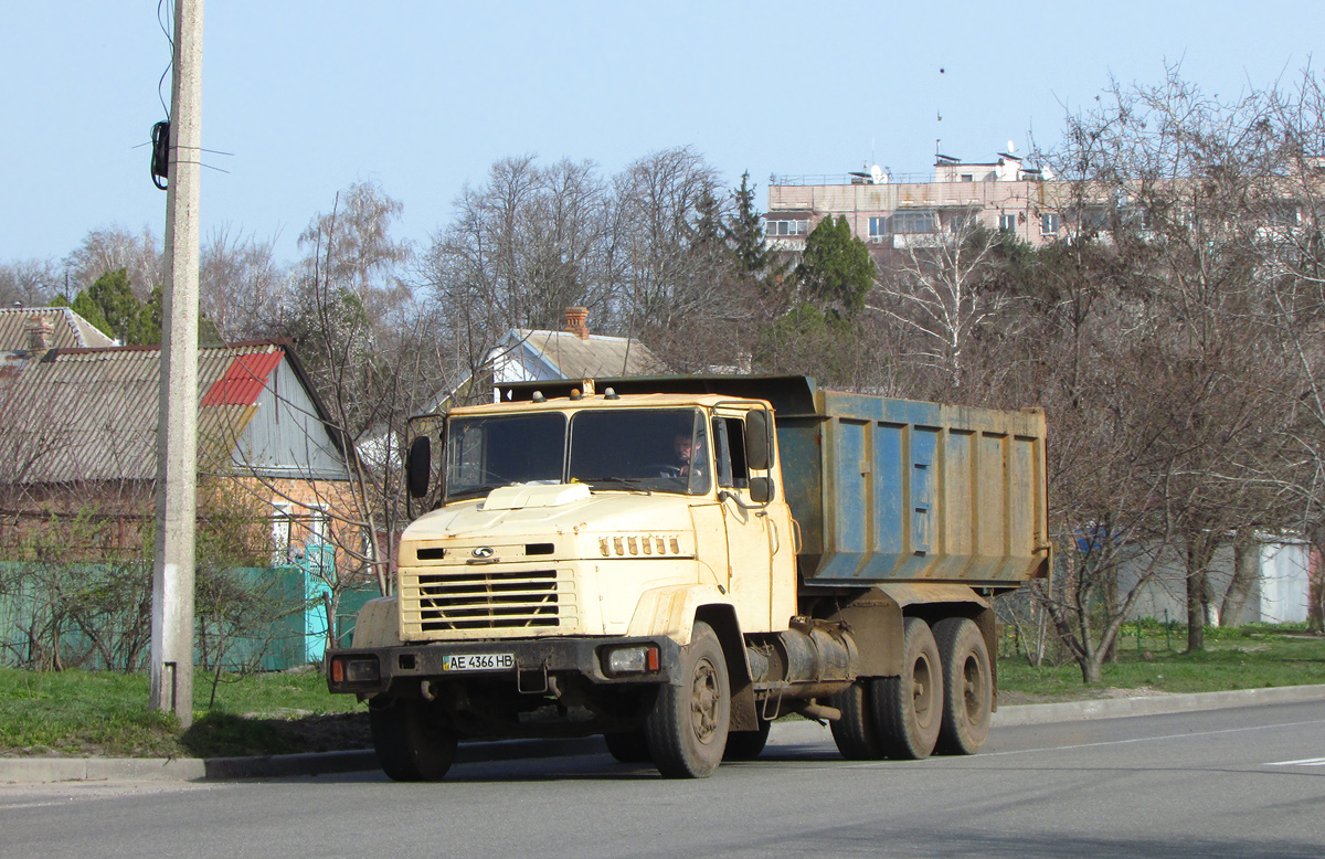 Днепропетровская область, № АЕ 4366 НВ — КрАЗ-65101