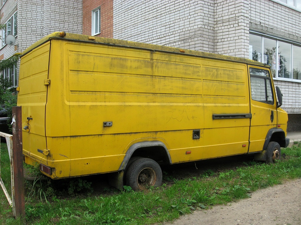 Тверская область, № У 545 АТ 69 — Mercedes-Benz T2 ('1986)