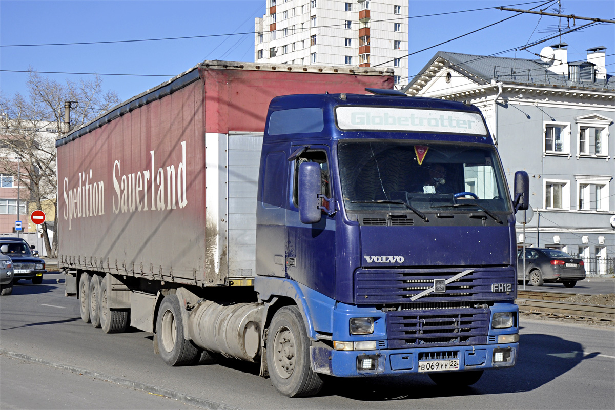 Алтайский край, № В 069 УУ 22 — Volvo ('1993) FH-Series