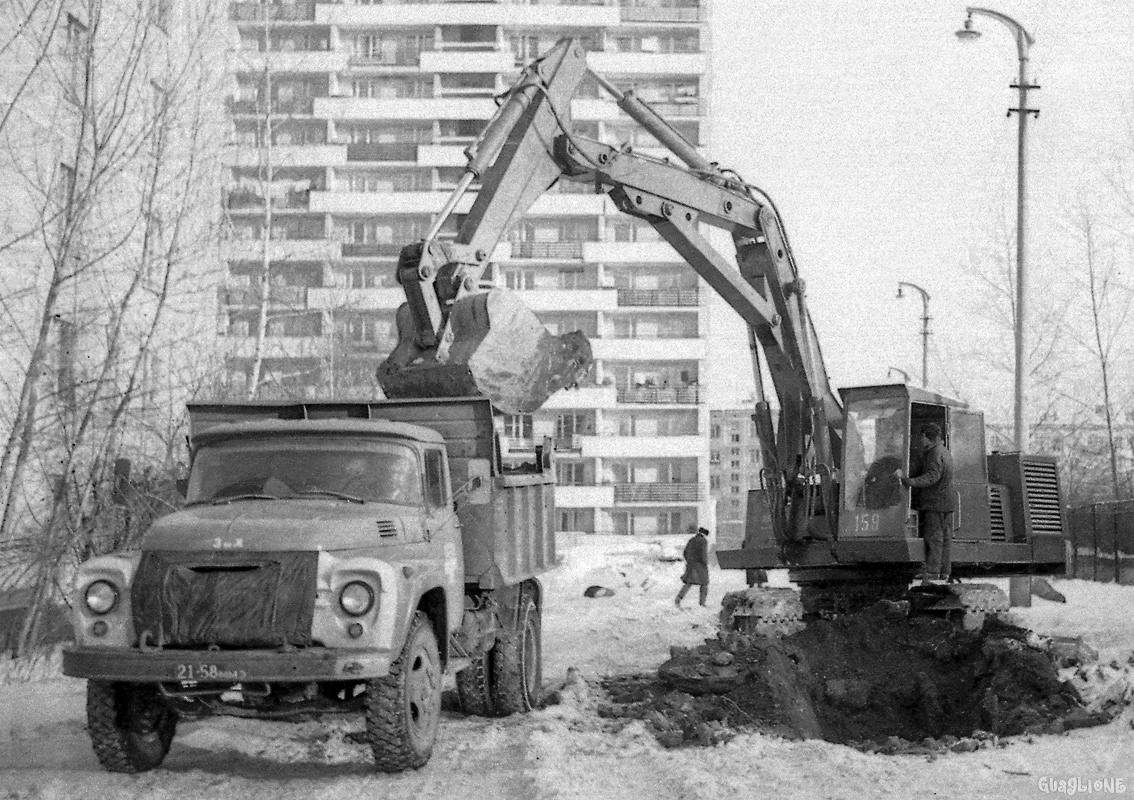 Москва, № 21-58 ММЭ — ЗИЛ-130Д1; Москва, № 159 — ЭО-4121; Москва — Исторические фотографии (Разное)