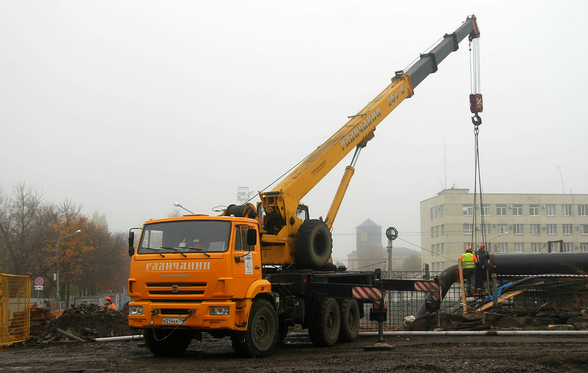 Воронежская область, № К 214 АА 136 — КамАЗ-43118-46