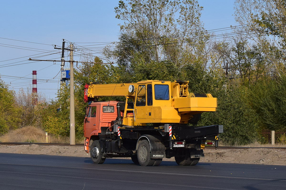 Волгоградская область, № Е 858 ВА 134 — КамАЗ-53605-15 [53605R]