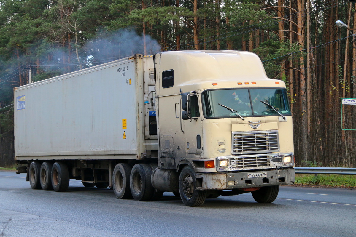 Вологодская область, № Т 694 АМ 35 — International 9800