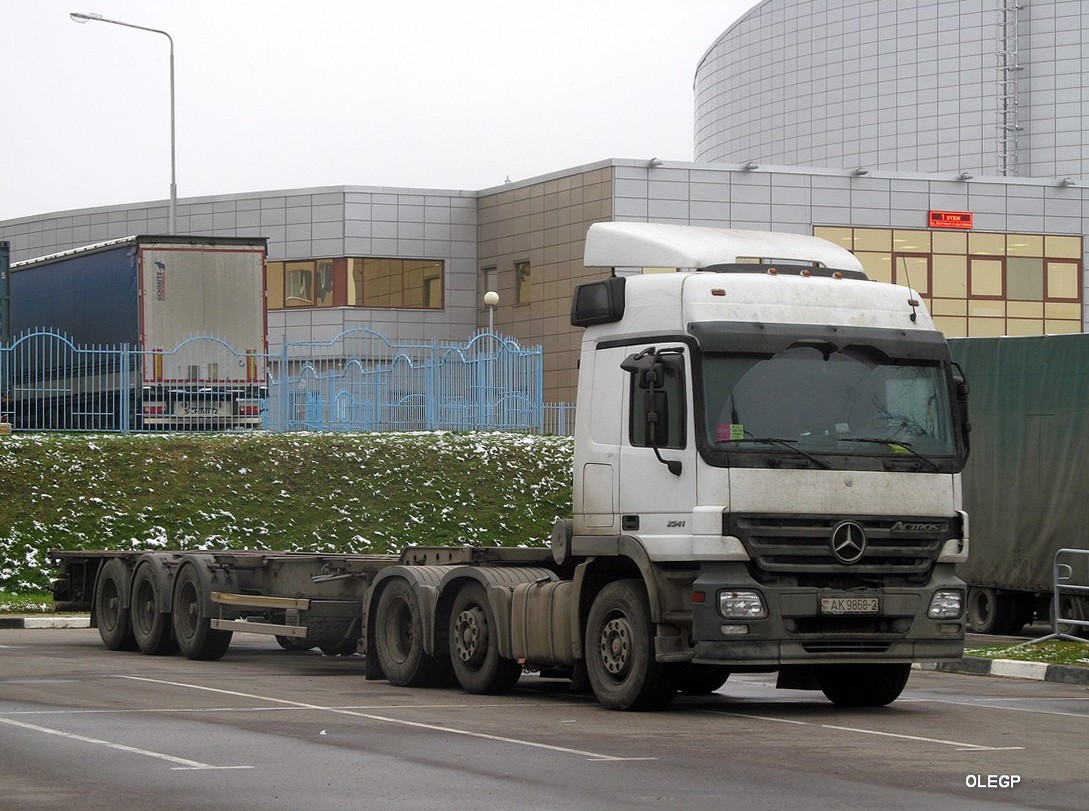 Витебская область, № АК 9868-2 — Mercedes-Benz Actros ('2003) 2541