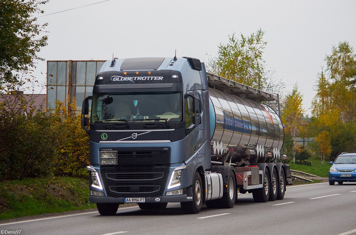 Кировоградская область, № АА 8906 РТ — Volvo ('2012) FH.460